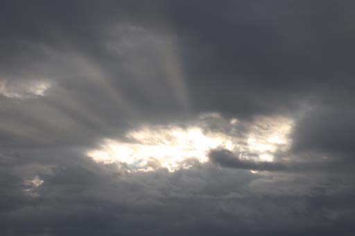 Sonnenstrahl aus den Wolken